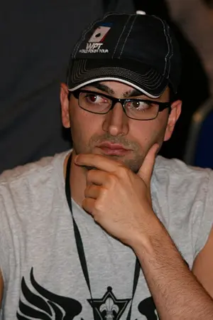 Antonio Esfandiari