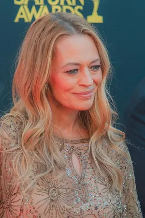 Jeri Ryan