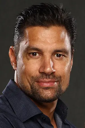 Manu Bennett