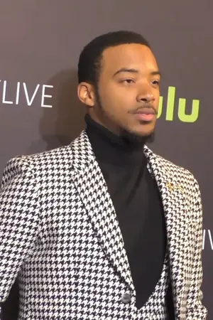 Algee Smith
