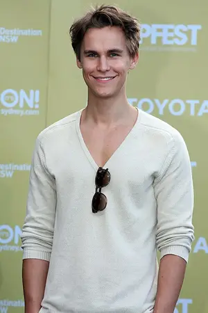 Rhys Wakefield