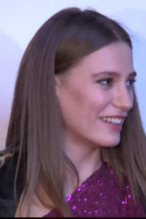 Serenay Sarıkaya