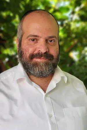 Yehuda Grovais