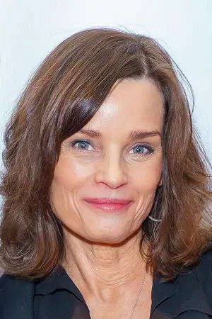 Lorraine Farris