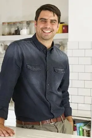 Chris Bavin