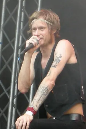 Dennis Lyxzén