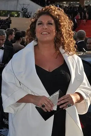 Marianne James
