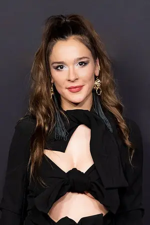 Bella Dayne