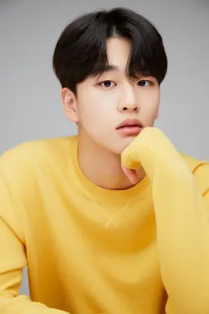 Kim Yoon Woo