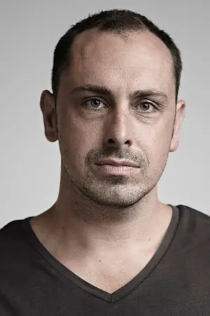 Simon Russell