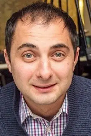 Демис Карибидис
