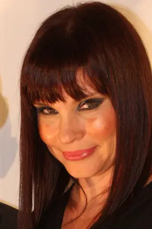 Chloe Maxwell