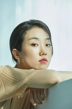 Lee Joo-young
