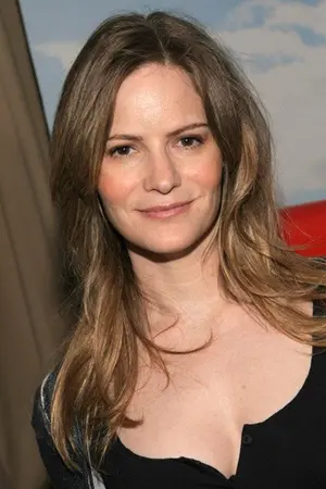 Jennifer Jason Leigh