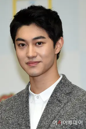 Kwak Dong Yeon