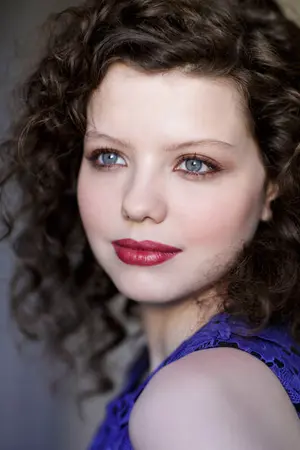 Chloë Levine