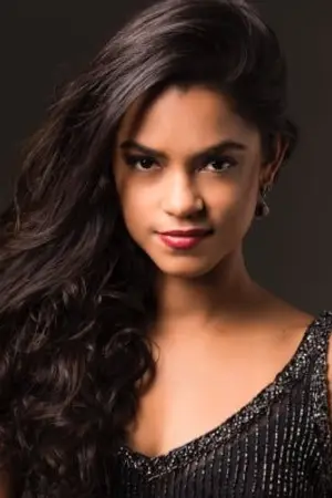 Lucy Alves