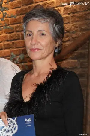 Cássia Kis Magro