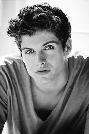 Daniel Sharman