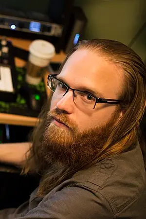 Andrew Hulshult