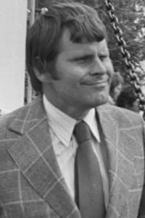 Bruce Glover