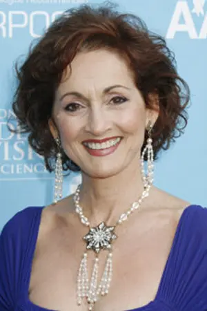 Robin Strasser