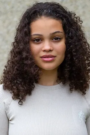 Kyanne Lamaya