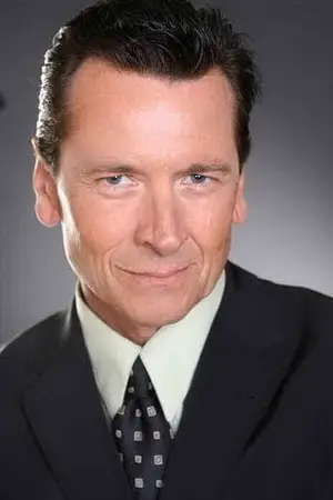 Mark Lindsay Chapman