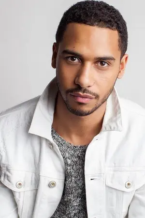 Elliot Knight