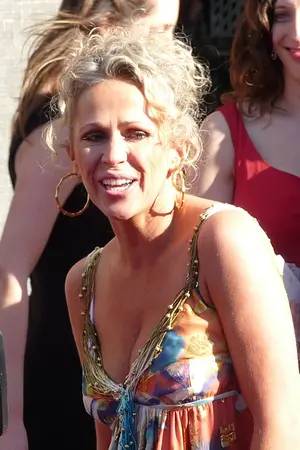 Lucy Benjamin