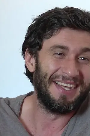 Dragoș Bucur