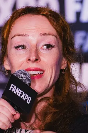 Ruth Connell