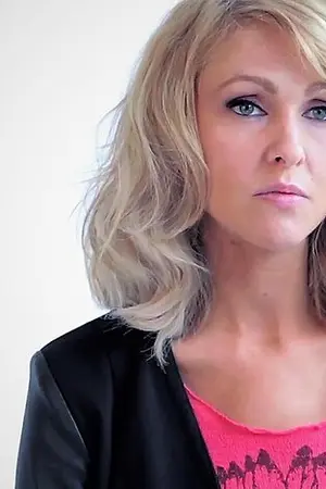 Jenn Lyon