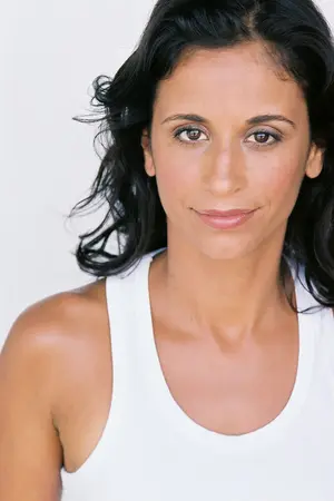 Claudine Barros