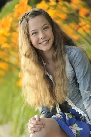 Chloe Lourenco Lang