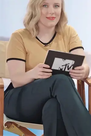 Alexa Davies