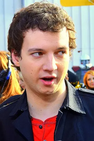 Gaelan Connell