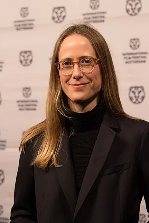 Клер Оукли