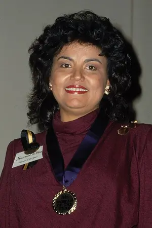 Suzanne de Passe