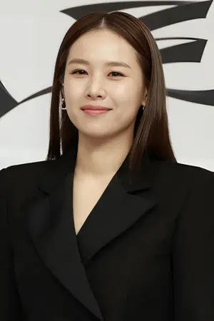 Jo Yoon-hee