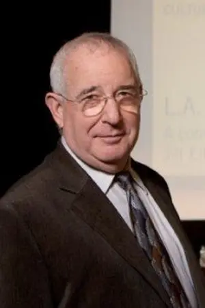 Michael Tucker