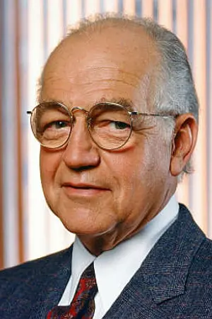 Richard Dysart