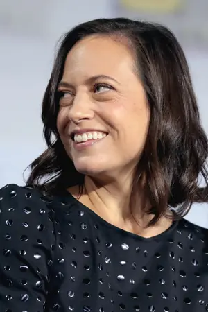 Lauren Schmidt Hissrich