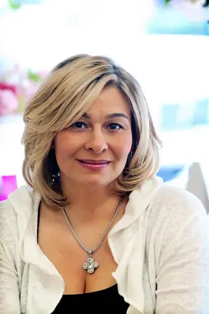 Lisa Valastro