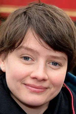 Полин Этьенн