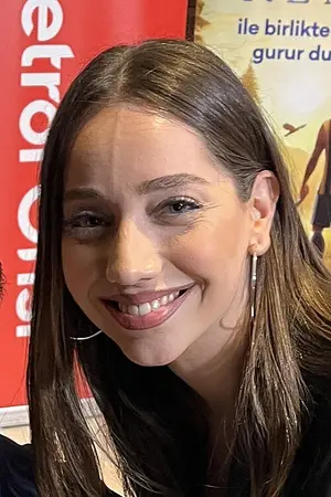 Özge Özacar