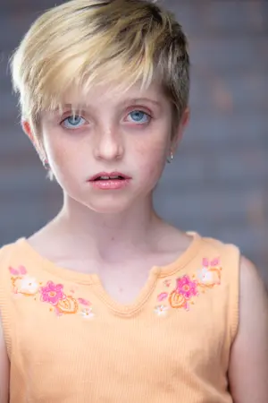 Farrah Mackenzie