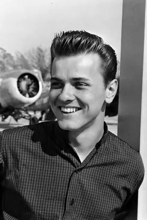 Richard Davalos
