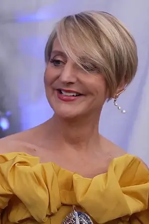 Marianne Elliott