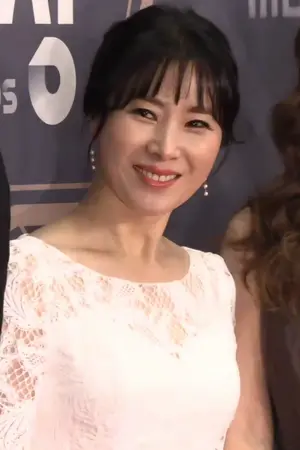 Hwang Young-hee